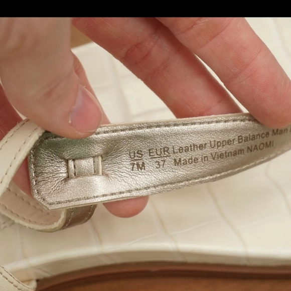 Sam Edleman Womens Naomi Thong leather toe sandal. - Picture 5 of 8